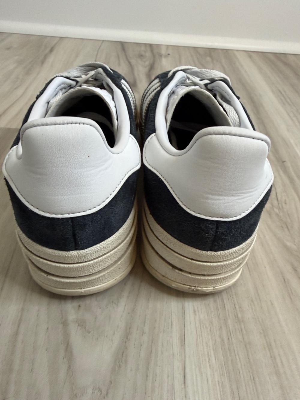 Adidas  Gazelle Low-Top Sneakers in Black and White platform size 8 women’s - Picture 8 of 14
